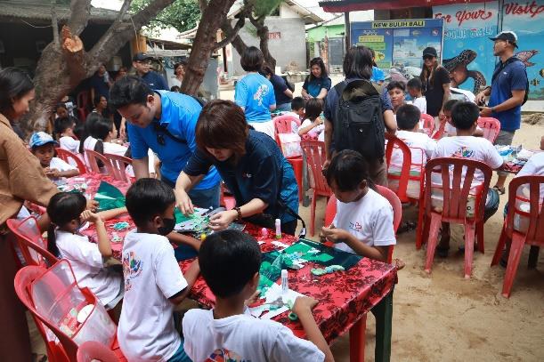 Identitas logo kompetisi 13th UOB Painting of the Year 