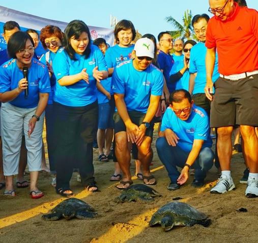 Identitas logo kompetisi 13th UOB Painting of the Year 