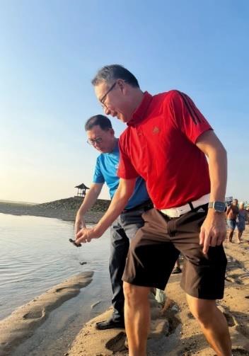 Identitas logo kompetisi 13th UOB Painting of the Year 