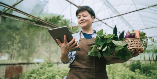 Membangun Masa Depan yang Berkelanjutan Bersama dengan Nasabah