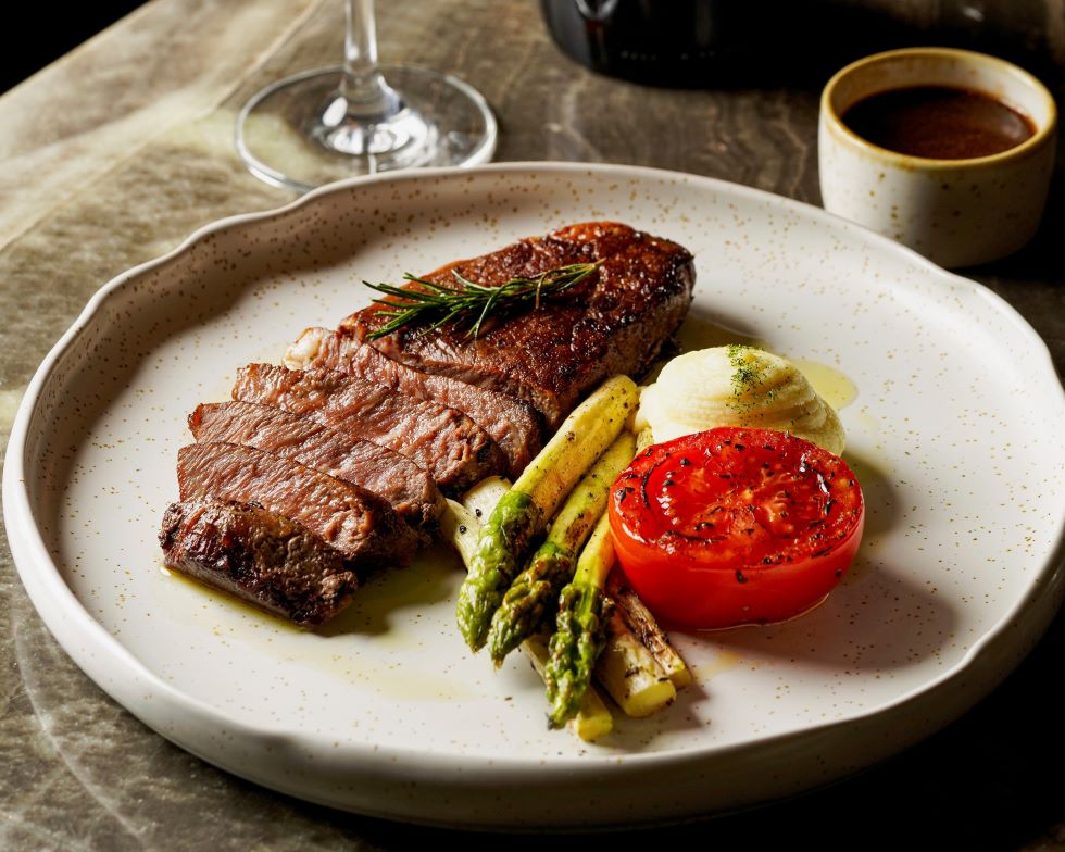 Diskon 20% Pemesanan Makanan dan Minuman di Lobby Lounge